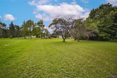 5141 Mapleton Rd, Lockport, NY 14094 - photo 7