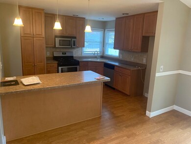 1338 W 47th Ct, Davenport, IA 52806 - photo 3