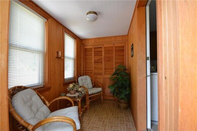 6'x12' mudroom with room for both...