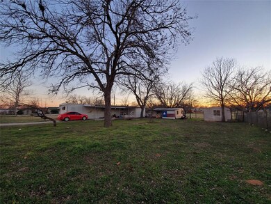 7114 Comanche Trail, Weatherford, TX 76087 - photo 4