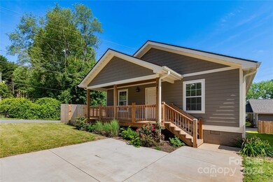 941 W Chapel Rd, Asheville, NC 28803 - photo 5