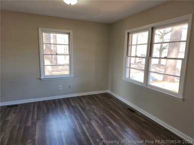 7565 Carrollburg Dr, Fayetteville, NC 28303 - photo 3