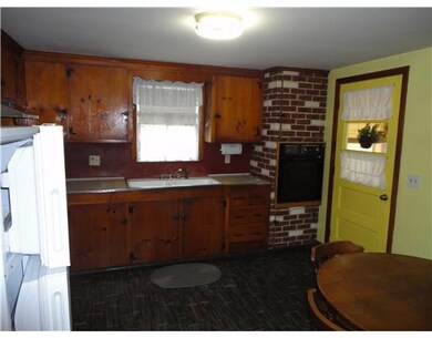 68 Sachem Rd, Riverside, RI 02915 - photo 2