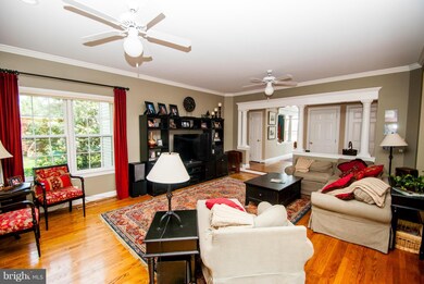 9107 Lynchburg Ct, Fairfax, VA 22032 - photo 5