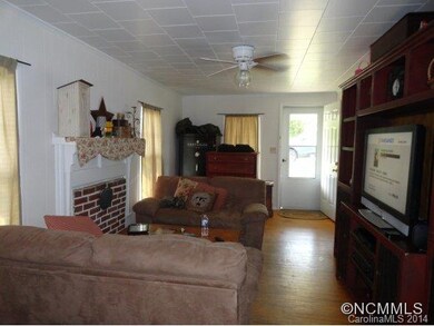 OPEN DINING -LIVING RM