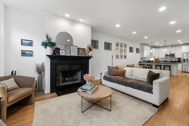 3531 N Reta Ave unit 1, Chicago, IL 60657 - photo 6