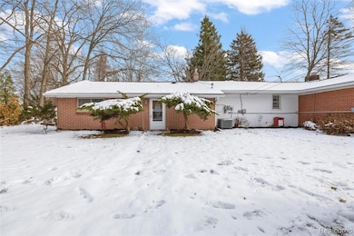 16000 S Huron River Dr, Romulus, MI 48174 - photo 3