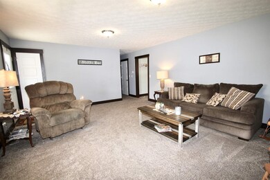 423 S Harvey Dr, Greentown, IN 46936 - photo 3