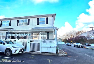 33 Geo Ct, Staten Island, NY 10304 - photo 2