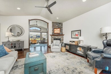 5602 E Eastbridge Place, Sioux Falls, SD 57110 - photo 4