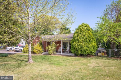 1210 Meadow View Rd, Pasadena, MD 21122 - photo 3