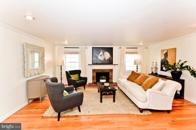 15905 Pinecroft Ln, Bowie, MD 20716 - photo 5