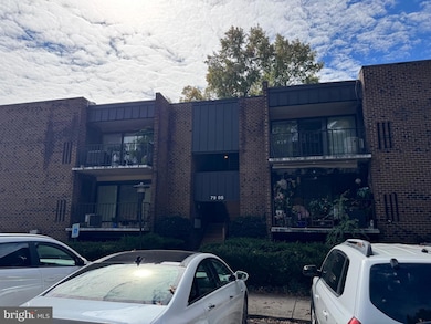 7905 Dassett Ct unit 304, Annandale, VA 22003 - photo 2