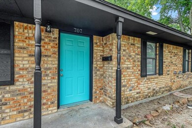 707 Cedar St, Bonham, TX 75418 - photo 4