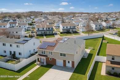 998 Arthur Kill Rd, Staten Island, NY 10312 - photo 2
