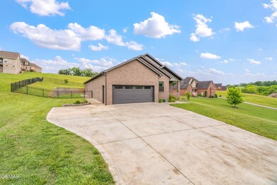 1838 Ally Ln, Sevierville, TN 37876 - photo 4