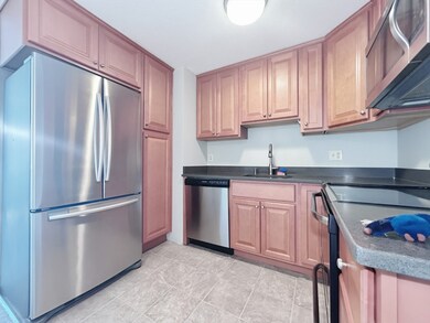 73 Nicholas Rd unit I, Framingham, MA 01701 - photo 2