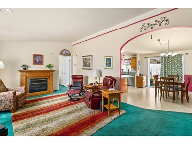 Living Room/Dining Room