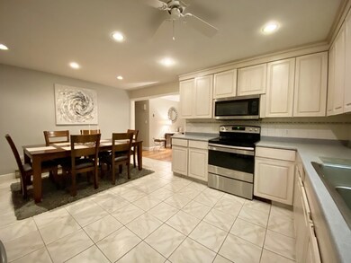 37 Weisner Pkwy, Methuen, MA 01844 - photo 2