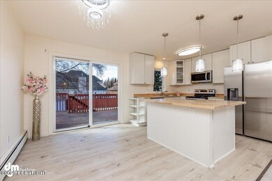 06-Dining Area-DW-9341-Edit