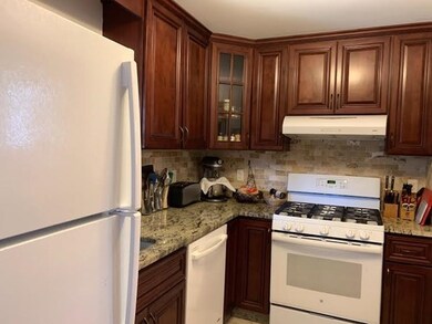 1092 Broadway unit 4, Somerville, MA 02144 - photo 2