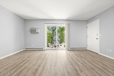 9 Weaver St Unit 4 Greenwich-large-007-0