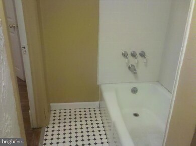 1818 Bolton St unit 1, Baltimore, MD 21217 - photo 6