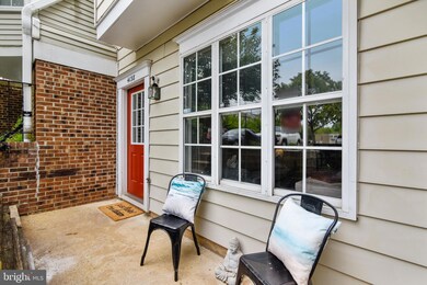 4138 Pleasant Meadow Ct unit 111F, Chantilly, VA 20151 - photo 2