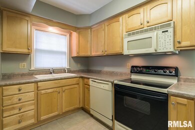 1105 Berg Place, Davenport, IA 52804 - photo 3