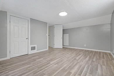WM817clarencest-15