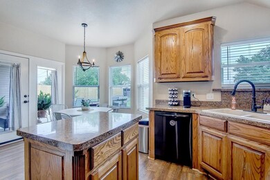 806 Spring Creek St, Cleburne, TX 76031 - photo 7