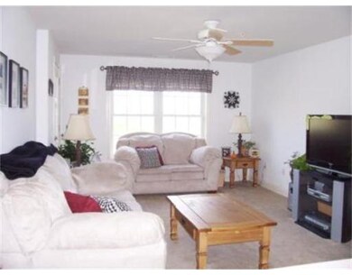 2 Crestview Cir unit 82, Londonderry, NH 03053 - photo 5