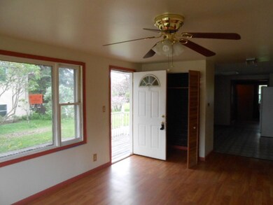 1240 Navajo Dr, Carpentersville, IL 60110 - photo 3