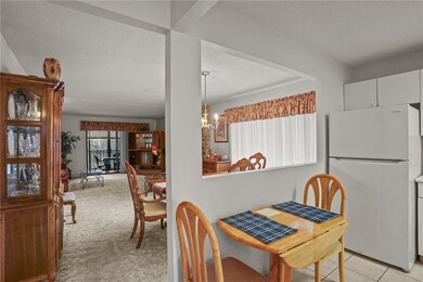 650 E Greenwich Ave unit 5211, West Warwick, RI 02893 - photo 6