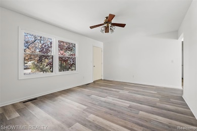 1514 N 26th St, Kalamazoo, MI 49048 - photo 2