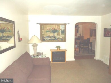 488 Westmont Dr, Darby, PA 19023 - photo 3