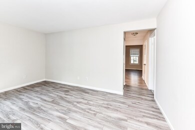 2364 Albot Rd, Reston, VA 20191 - photo 5