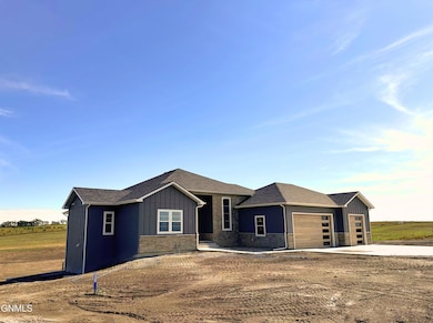 5062 Arrowhead Place, Williston, ND 58801 - photo 2
