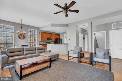 331 W J St, Purcellville, VA 20132 - photo 5