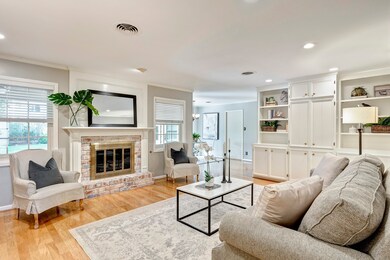 13831 Queensbury Ln, Houston, TX 77079 - photo 6