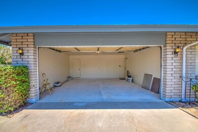Garage-1