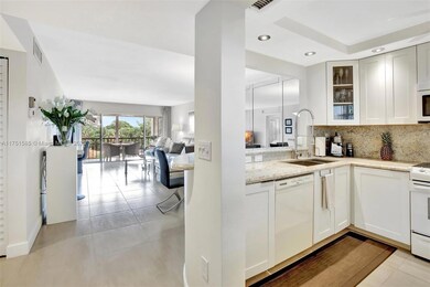 18th Hole at Inverrary Condominiums unit 405D, Lauderhill, FL 33319 - photo 2