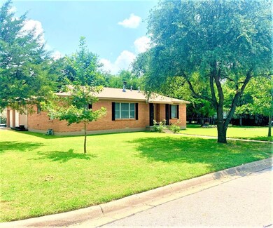 840 Glenda Dr, Bedford, TX 76022 - photo 4