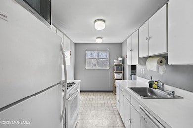 15 Fern Ct, Tinton Falls, NJ 07724 - photo 6