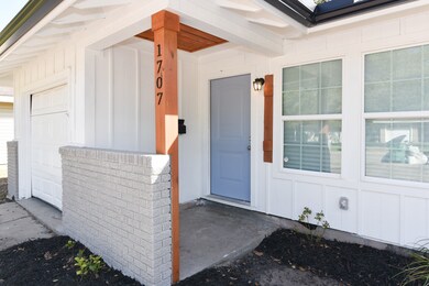 1707 S Park Dr, Alvin, TX 77511 - photo 3