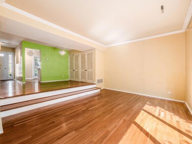 008_N 2808 Chateau Circle 031