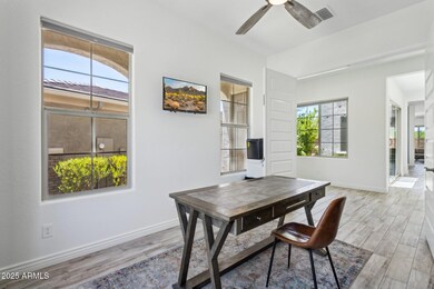 25-web-or-mls-22306-n-34th-pl