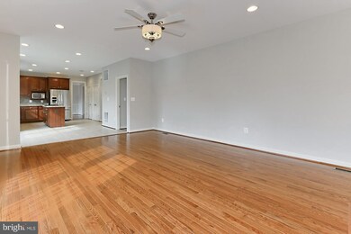 42077 Porch Light Dr, Aldie, VA 20105 - photo 7