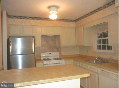 3070 Winter Pine Ct, Fairfax, VA 22031 - photo 4