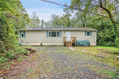 4507 Three Mile Ln, Walnutport, PA 18088 - photo 2